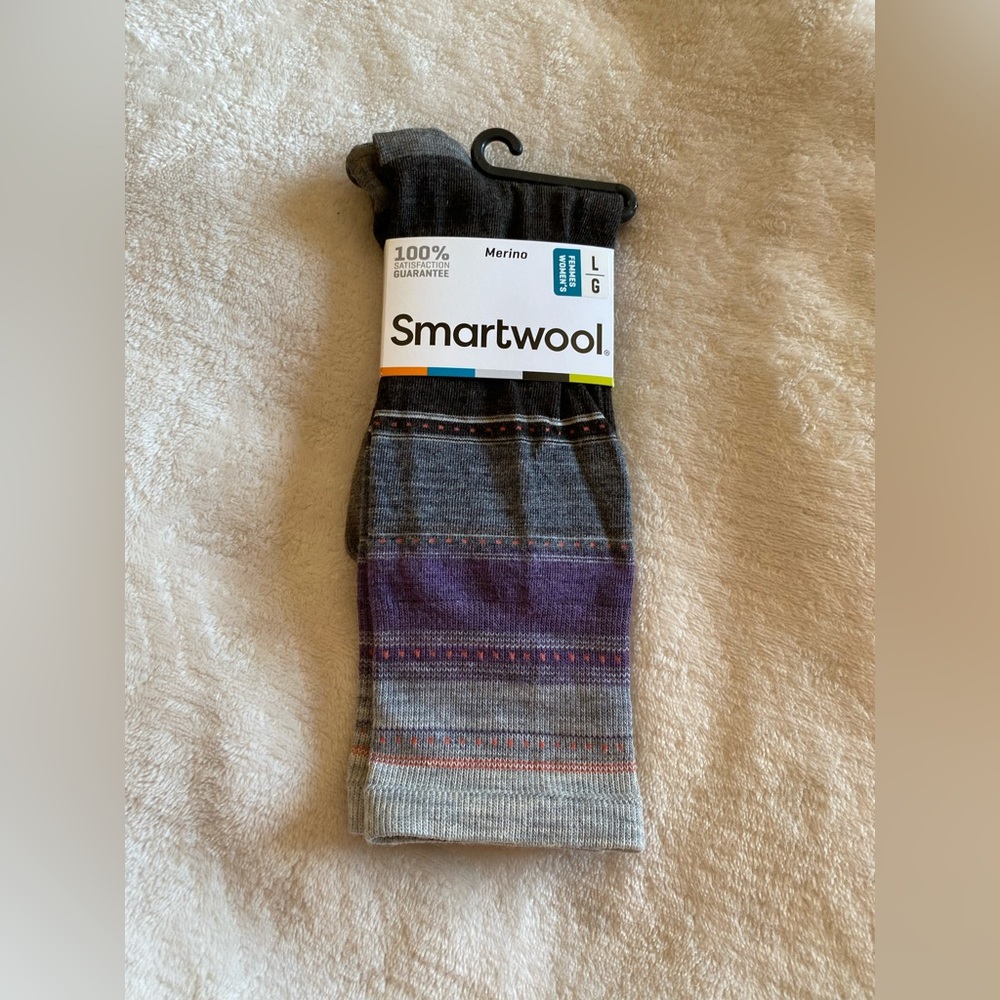 NWT Women’s Merino Smartwool Size L socks.